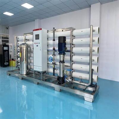 satın al Verimli su arıtması için PLC kontrolü ve paslanmaz çelik yapısı ile 500LPH RO Su Arıtma Ekipmanı Çevrimiçi üretim